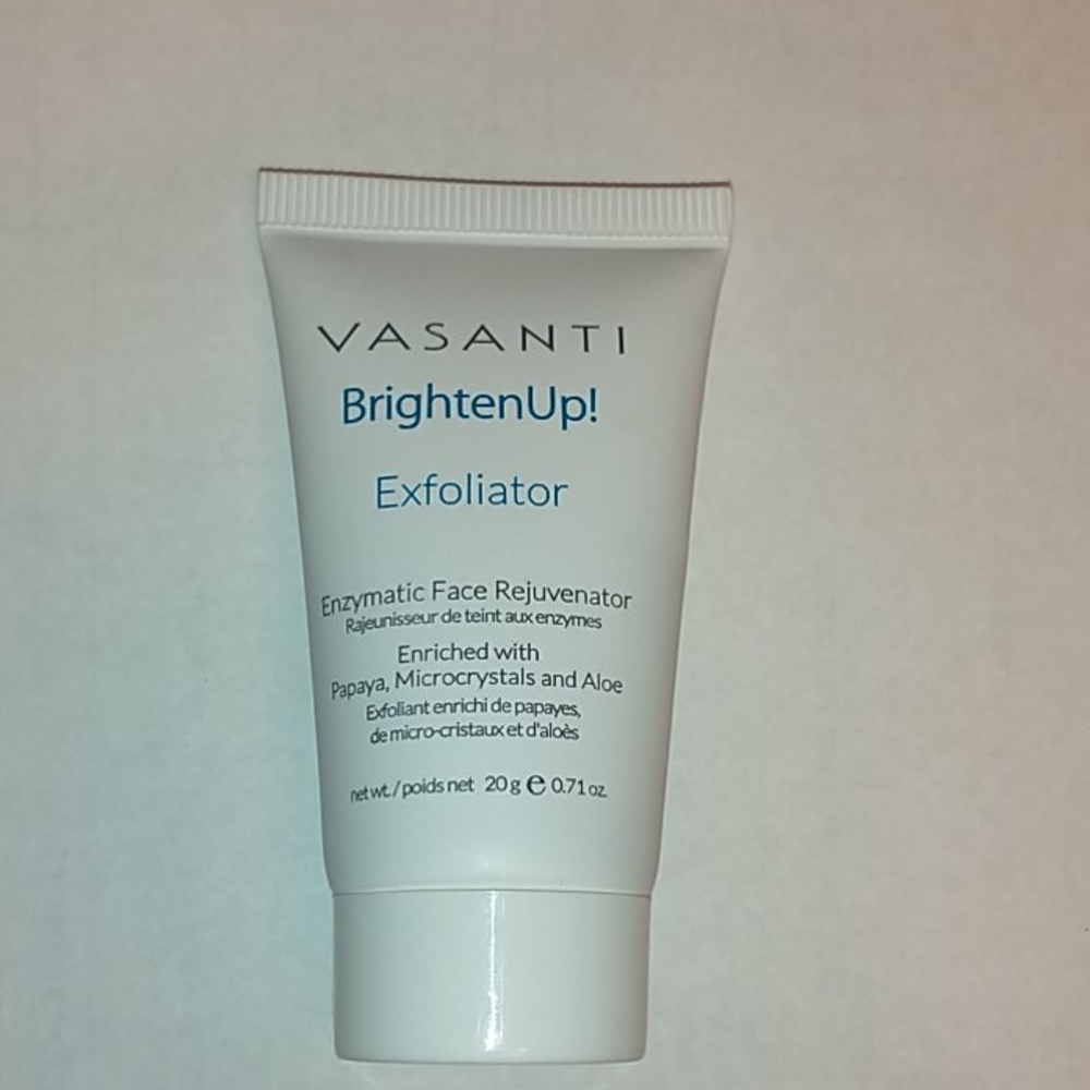 3/$15 Vasanti Brighten Up! Exfoliator